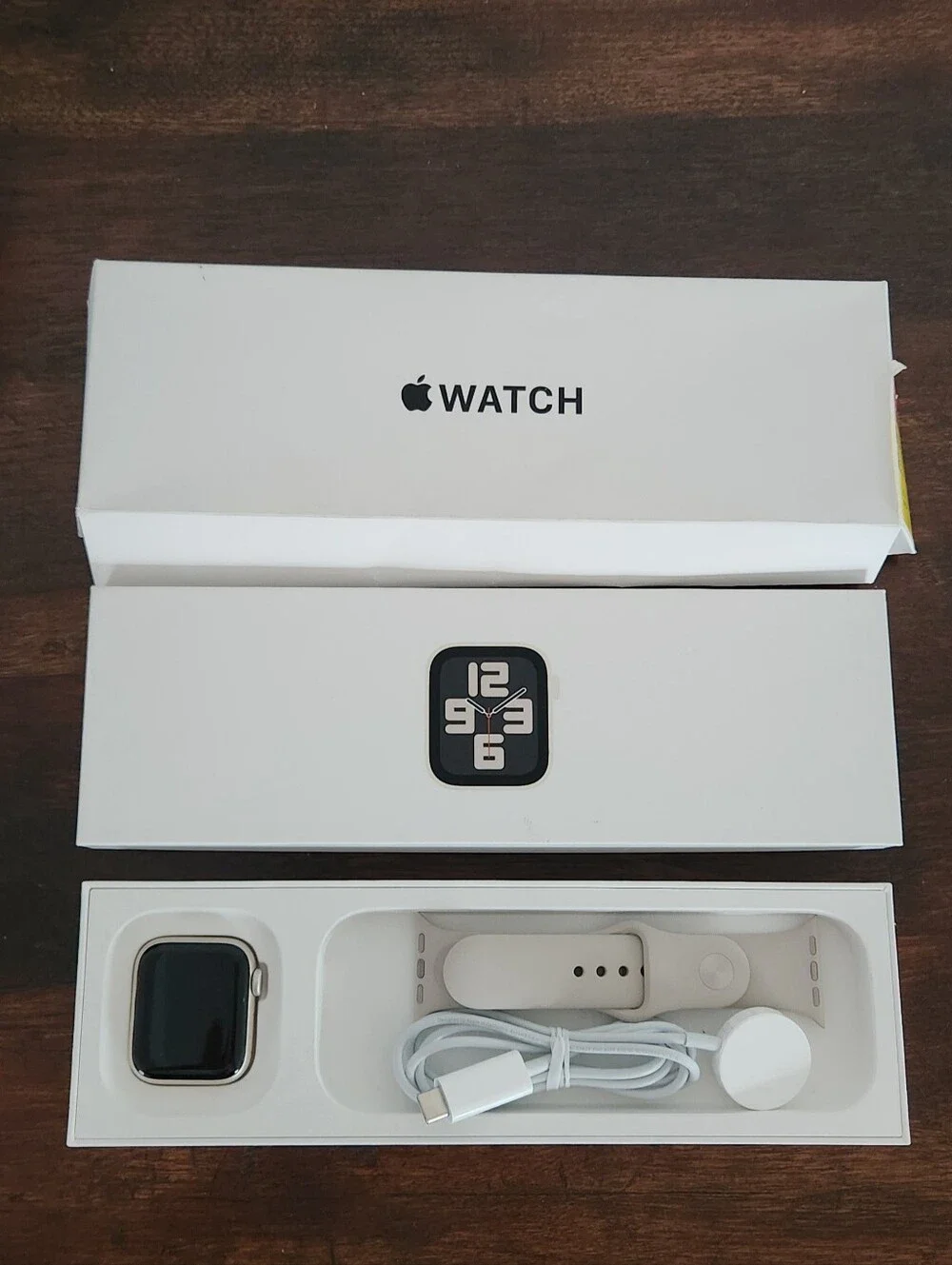 NEW Apple Watch SE - Beige band